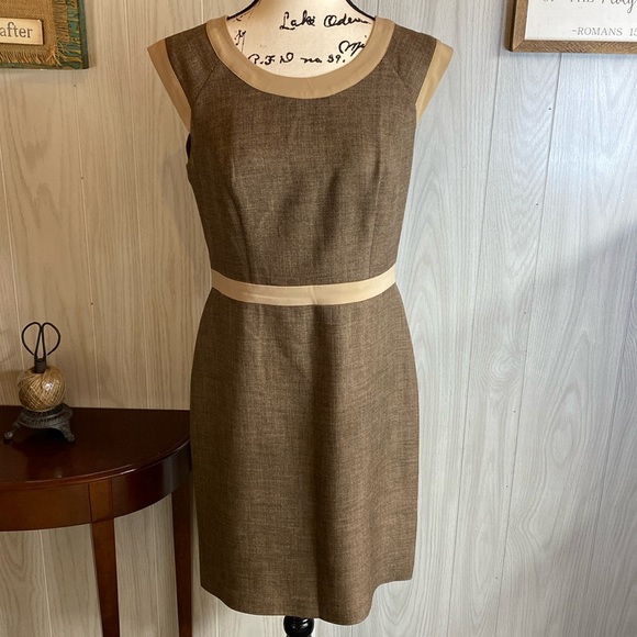 The Limited Dresses & Skirts - Wonderful brown and tan short sleeve dress